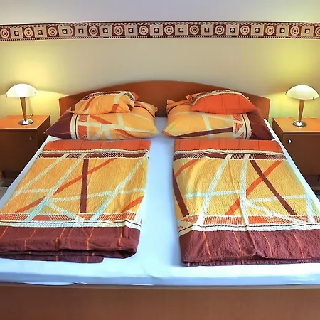 Napsugar Vendeghaz Lägenhetshotell 3*