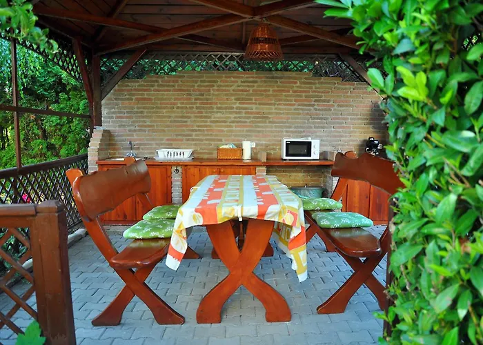 Lägenhetshotell Napsugar Vendeghaz Tihany