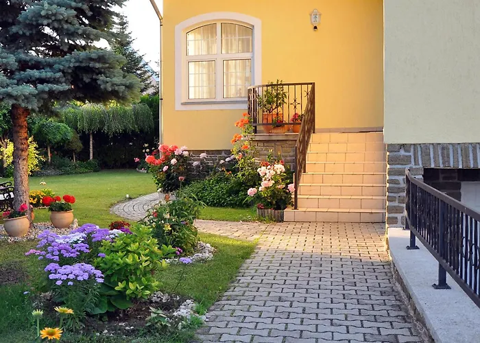 Lägenhetshotell Napsugar Vendeghaz